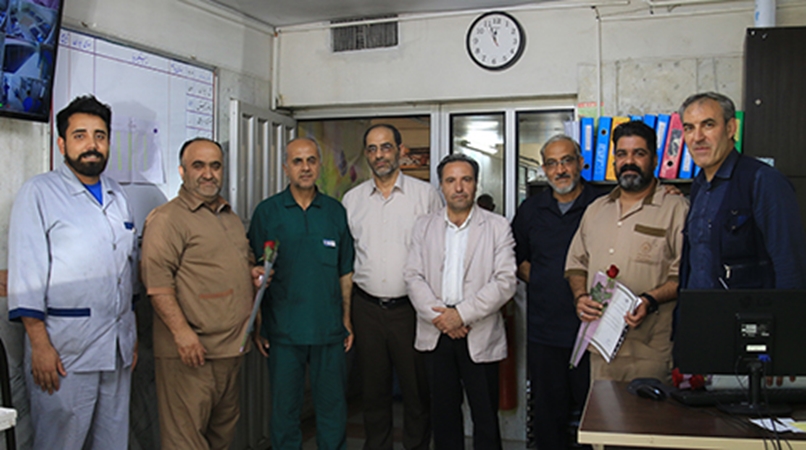 تجلیل از همکاران واحد خدمات به مناسبت گرامیداشت روز جهانی کار و کارگر